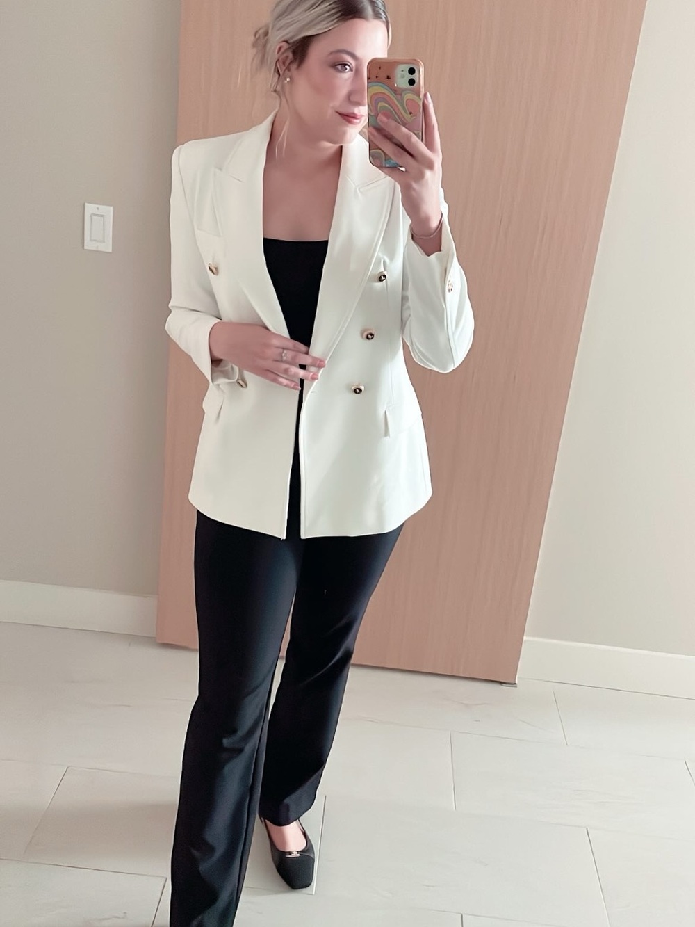 Zara Women's White Double-Breasted Blazer - Classic Tailored Jacket